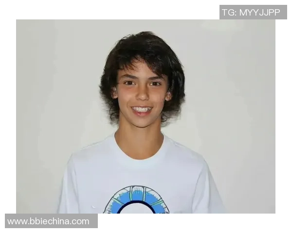 迪拜足球明星搞笑名字大揭秘让你捧腹大笑的奇葩球员称号